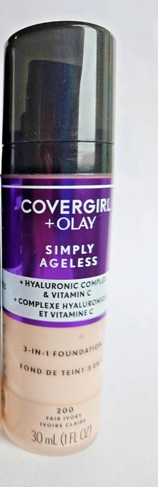CoverGirl + Olay Simply Ageless 3-in-1 Liquid Foundation 200 FAIR IVORY (1 pack